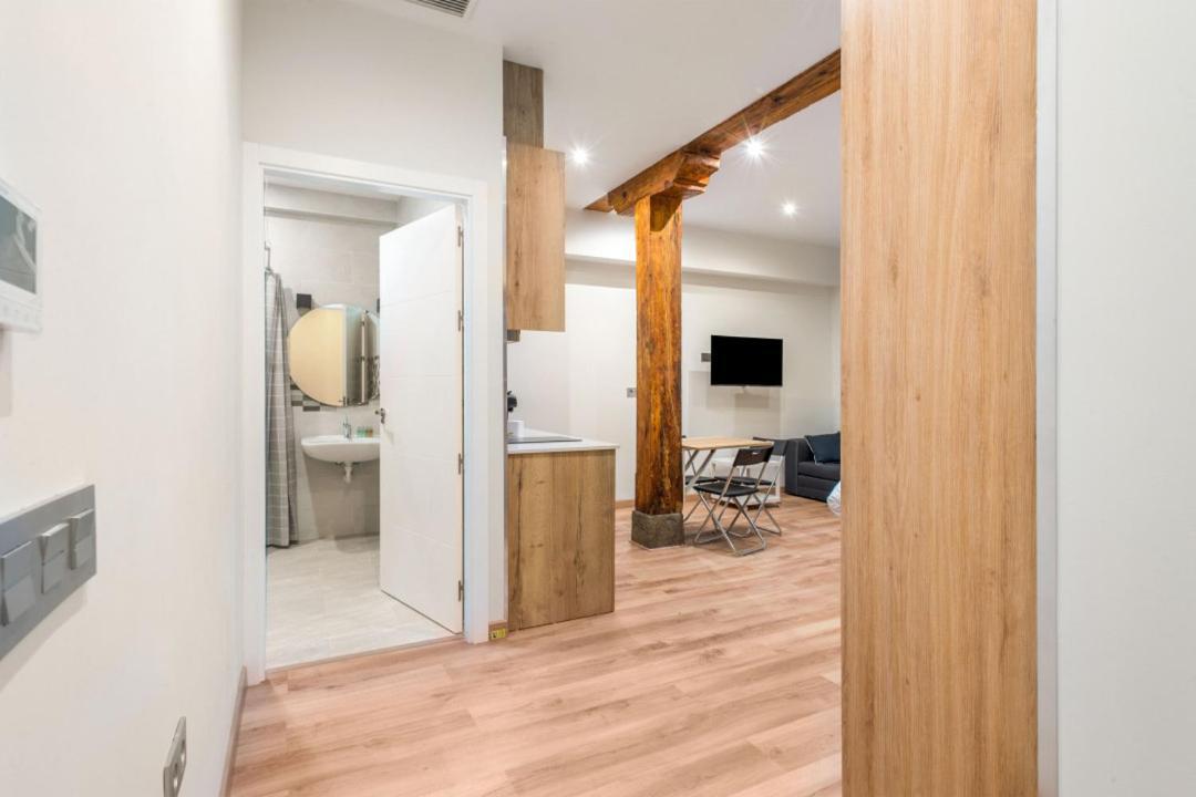 1 Bedroom 1 Bathroom Furnished - Justicia - Cozy - Mintystay マドリード エクステリア 写真