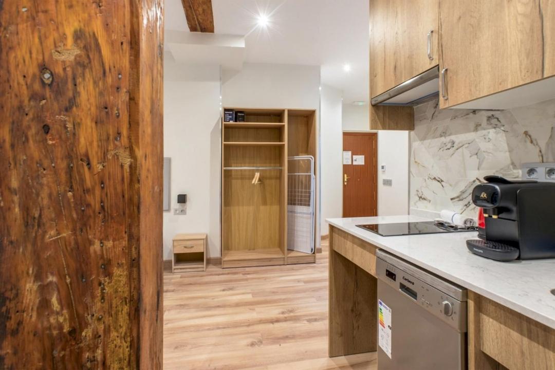 1 Bedroom 1 Bathroom Furnished - Justicia - Cozy - Mintystay マドリード エクステリア 写真